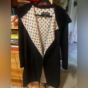 Louis Vuitton wrap coat size 38